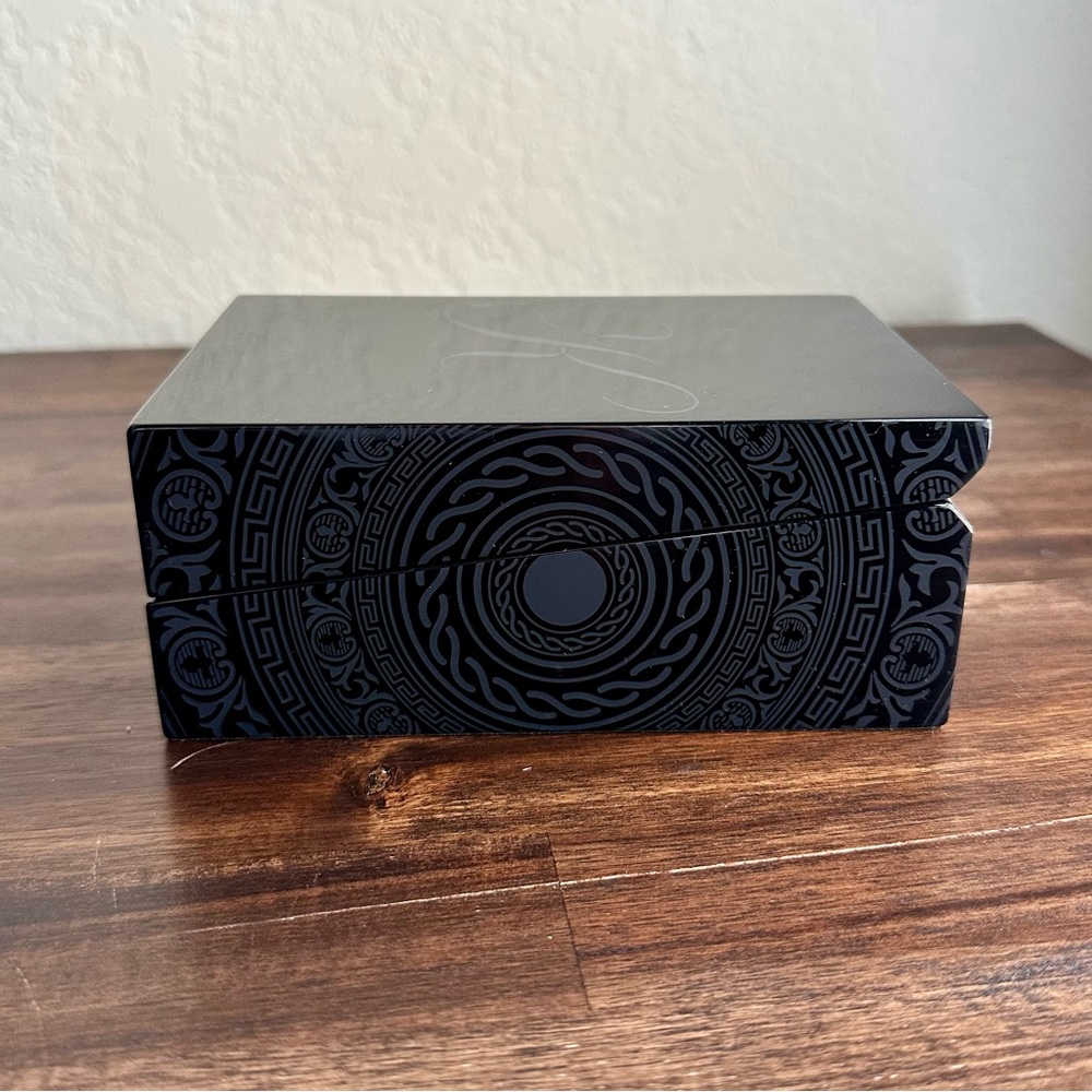 SIGNED Sacred Wood by Kilian Perfume in Elegant Box - Picture 9 of 10